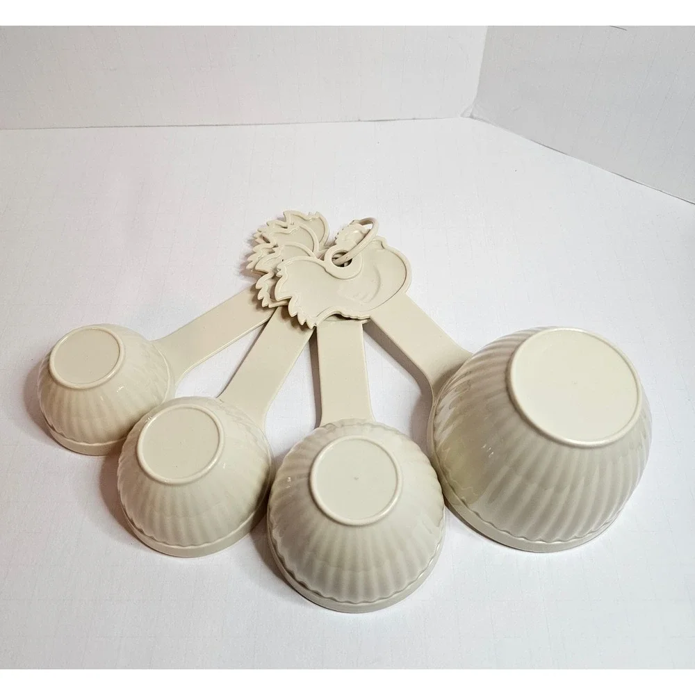 Vintage Paula Deen Cream Color Rooster Measuring Cups & Spoons Set‎ 9pc  Plastic
